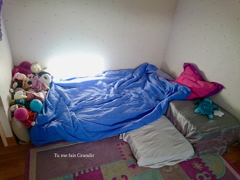 Chambre Montessori lit