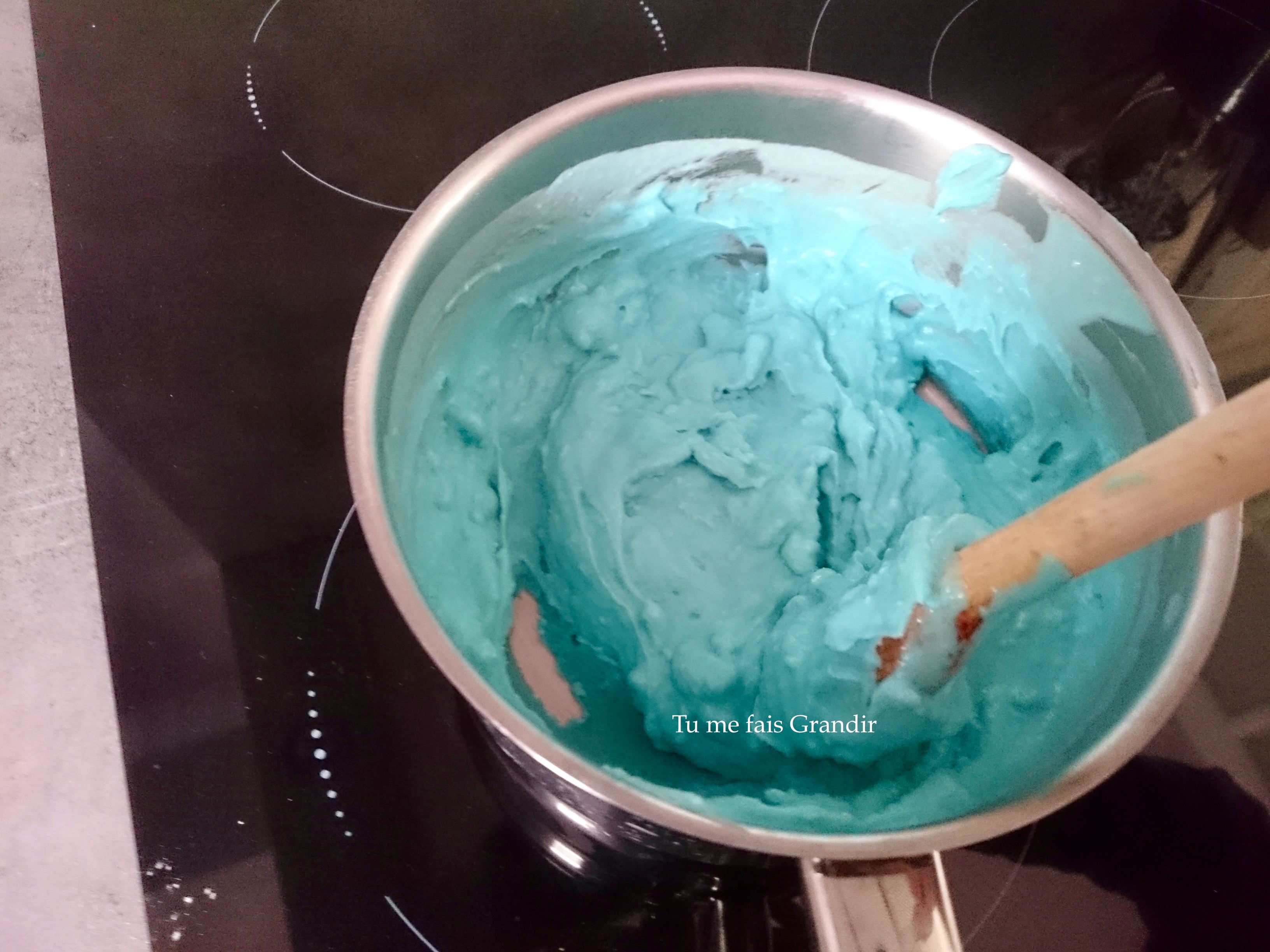 Pate a modeler détache casserole